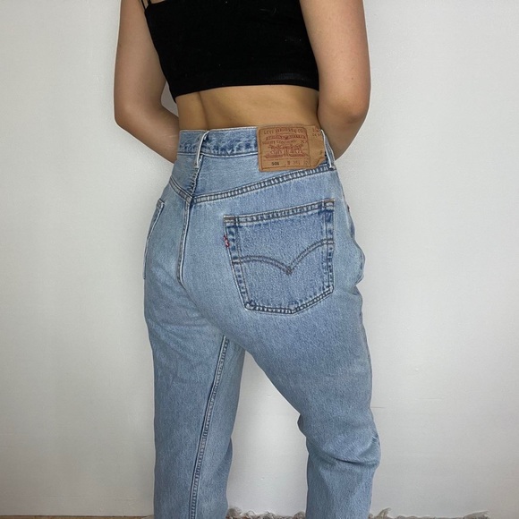 Vintage early 90s ~ Levi’s 501 light wash jeans - Picture 2 of 4